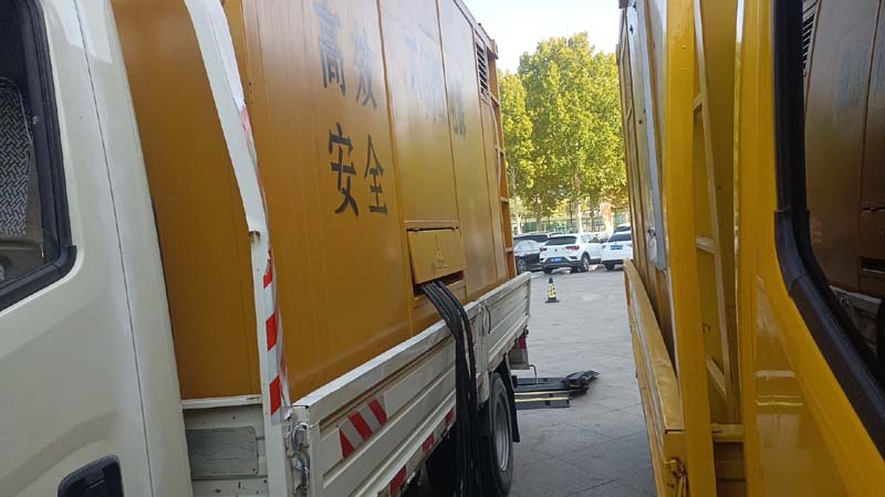 岭东如何判断柴油发电机组和UPS电源的切换时间是否符合要求？